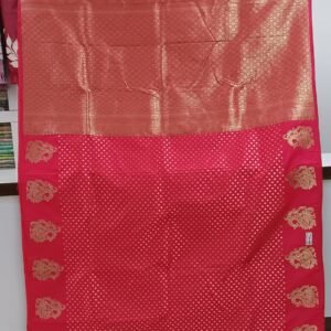 Elegance Redefined: The Banaras Broket Silk