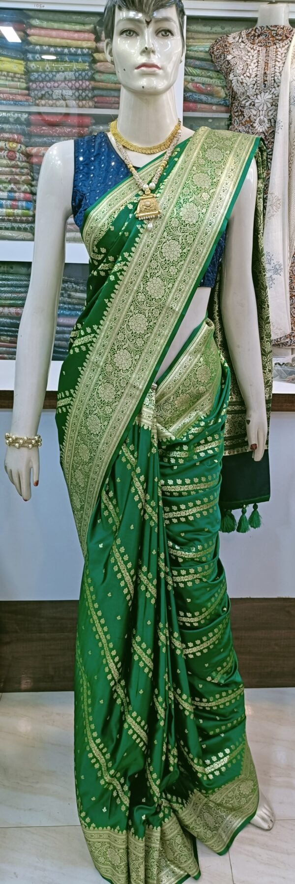 Exquisite Banarasi Silk Saree: A Timeless Fashion Statement