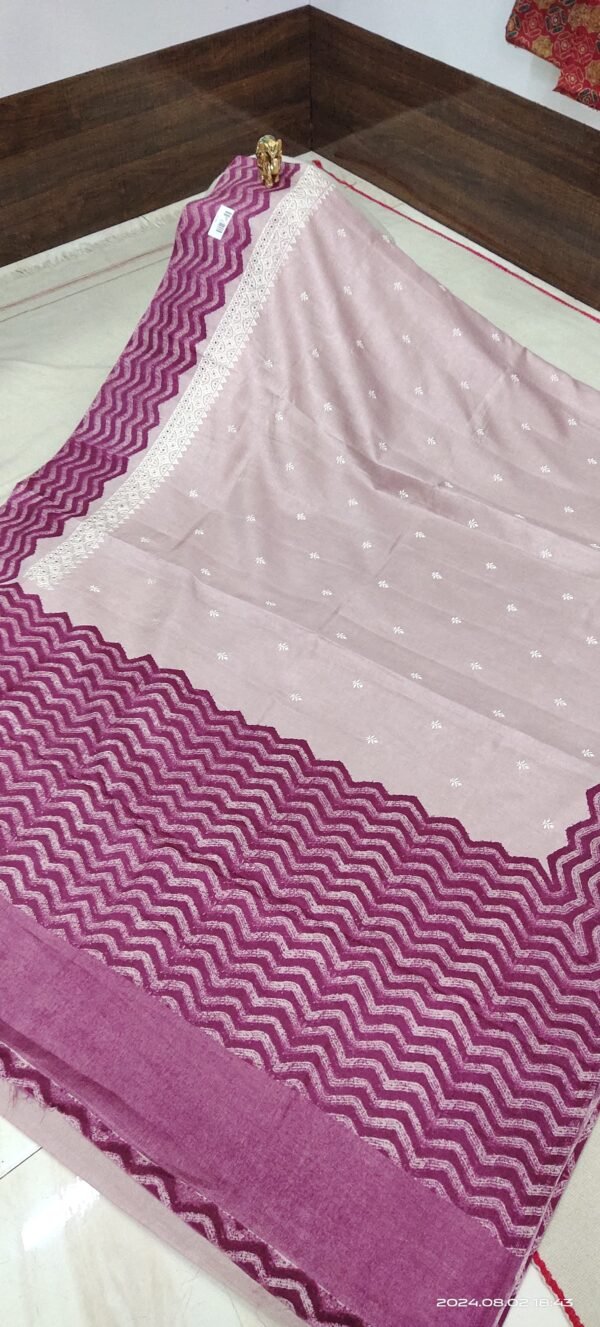 Exquisite Tasser Reshim Butti: A Timeless Elegance