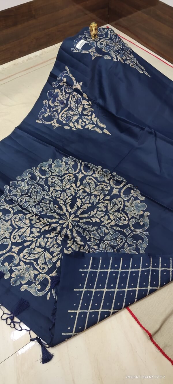 Elegant and Traditional: The Katha Half Silk Saree